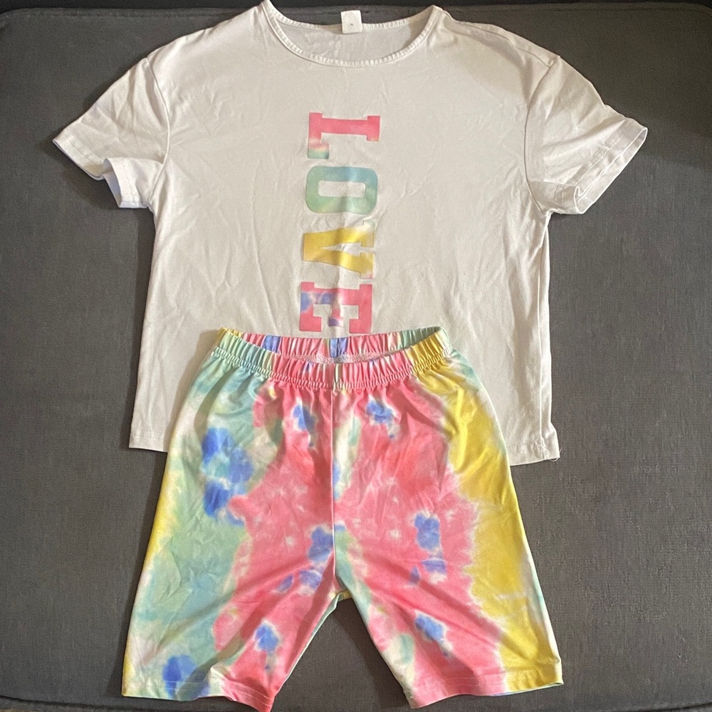 SHEIN Kids Tie-Dye Love Set - White, Pink, Blue, Yellow